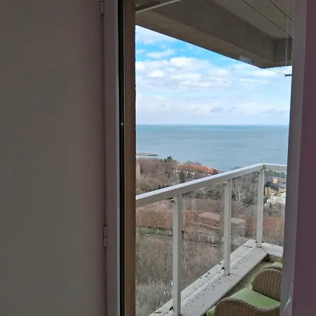 Sea View Golden Sands