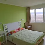 Sea View Apartment *